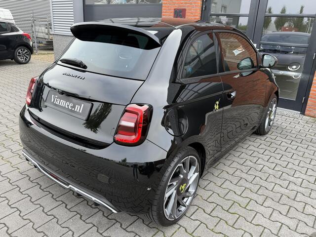 Fiat 500 ABARTH Scorpionissima 42 kWh | Pano | VOL OPTIES