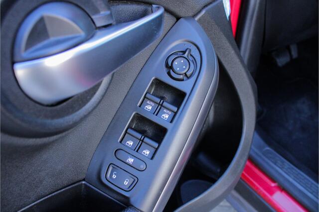 Fiat 500 X CROSS 1.3 GSE City Cross Opening Edition |automaat|trekhaak|navigatie|Apple/Android|