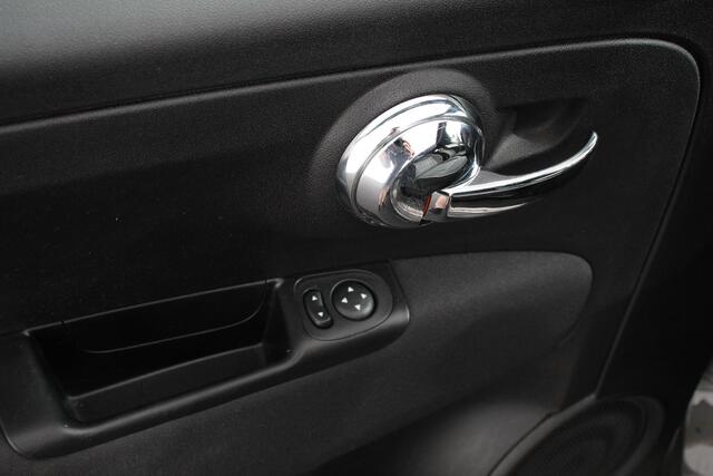 Fiat 500C 1.2 Lounge Navigatie Apple Carplay/Android Auto Climate Control Cruise Control Parkeersensoren Achter Lichtmetalen Velgen