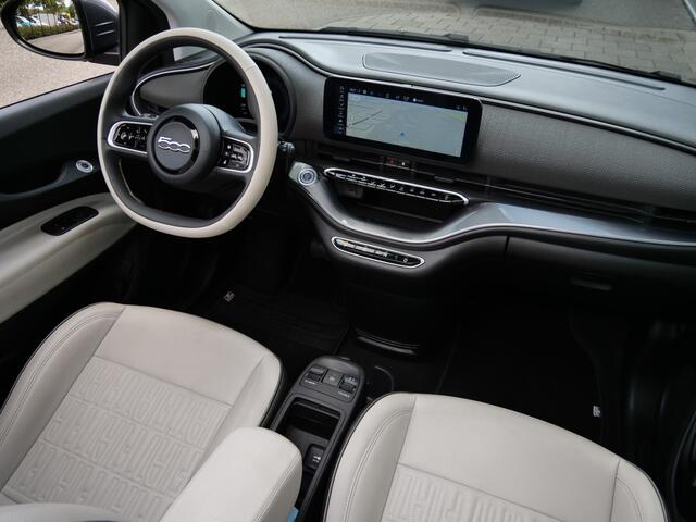 Fiat 500C La Prima 42 kWh Stoelverwarming / Apple Carplay / Camera