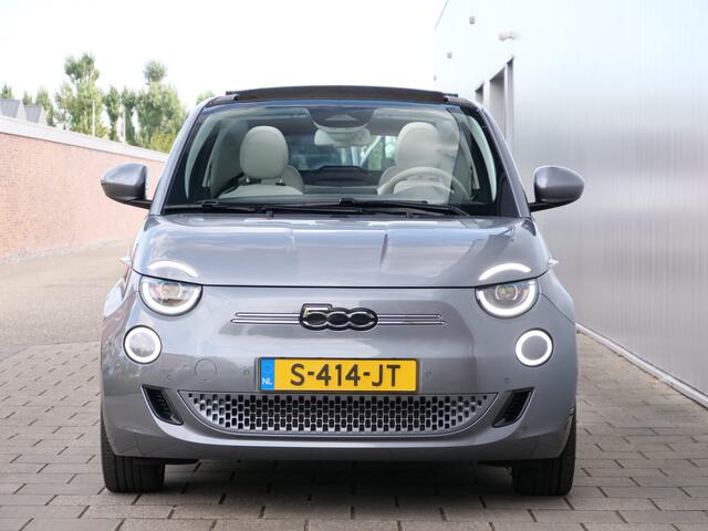 Fiat 500C La Prima 42 kWh Stoelverwarming / Apple Carplay / Camera