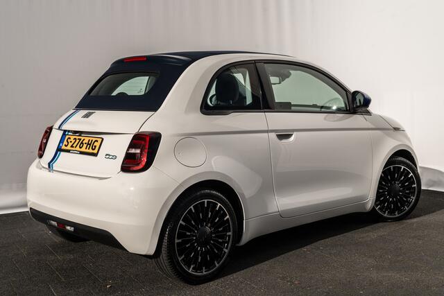 Fiat 500C Icon 42 kWh | Cabrio | 17 inch LMV | LED | Camera | Keyless | Lane Assist