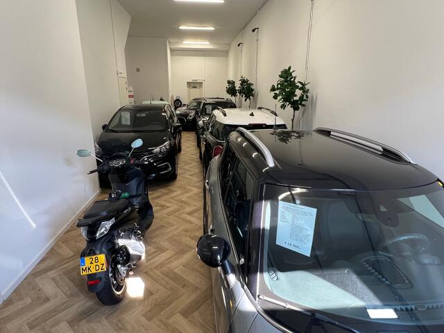 Fiat 500C La Prima 42 kWh Automaat Cabriolet / Incl BTW / 120 PK / Apple CarPlay / 360 Camera / Navigatie / 17" LM Velgen / Leder Int / LED / 1e Eigenaar!