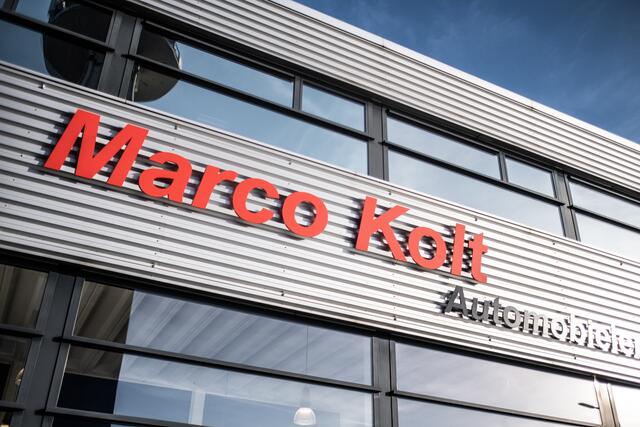 Fiat 500C La Prima 42 kWh Automaat Cabriolet / Incl BTW / 120 PK / Apple CarPlay / 360 Camera / Navigatie / 17" LM Velgen / Leder Int / LED / 1e Eigenaar!