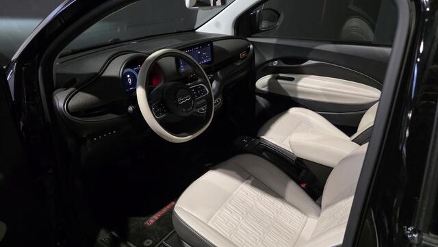 Fiat 500C La Prima 42 kWh | Camera | Stoelverwarming | Carplay