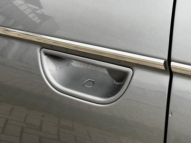 Fiat 500C La Prima 42 kWh Automaat Cabriolet / Incl BTW / 120 PK / Apple CarPlay / Achteruitrijd Camera / Navigatie / 17" LM Velgen / Leder Int / LED / 1e Eigenaar!