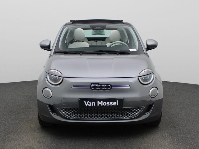 Fiat 500C 500e 42 kWh La Prima | Achteruitrijcamera | Adaptive Cruise Control | Canvas Open Dak | CCS | Draadloos Opladen | Leder | Stoelverwarming |