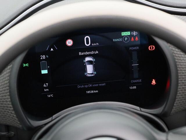 Fiat 500C 500e 42 kWh La Prima | Achteruitrijcamera | Adaptive Cruise Control | Canvas Open Dak | CCS | Draadloos Opladen | Leder | Stoelverwarming |