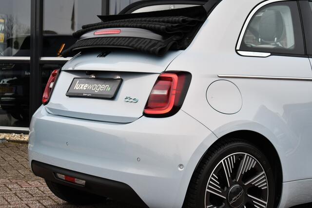 Fiat 500C La Prima 42 kWh Celestial Blue incl-Winterset ACC Stoelverw Camera Carplay