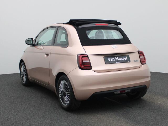 Fiat 500C 500e 42 kWh Icon | Climate Control / ECC | Open dak schuif | Licht metalen velgen 16 inch | Cruise control | Navigatie | Achteruitrijcamera |