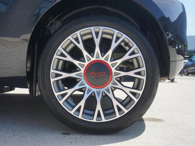 Fiat 500C 1.0 Hybrid RED