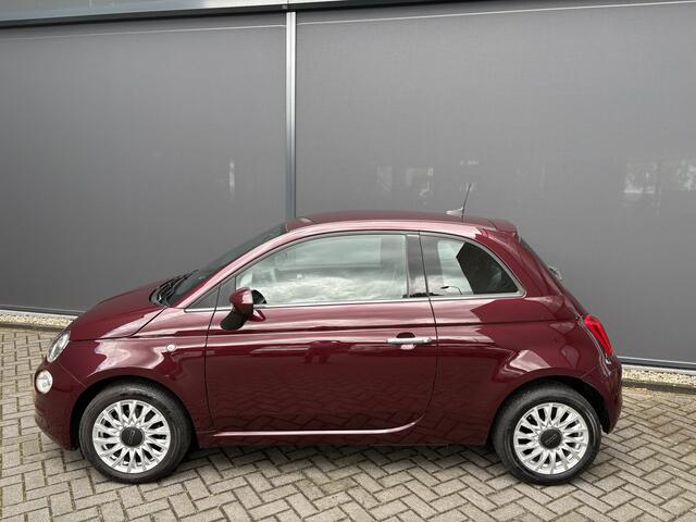 Fiat 500C 1.2 lounge Airco - Apple carplay - Navigatie - Parkeersensoren achter - Licht metalen velgen 15 inch - Cruise control - Bluetooth - Radio - Start/stop systeem - Elektrische ramen