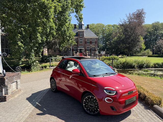 Fiat 500C La Prima 42 kWh | Blind Spot | Camera | CarPlay | BTW |