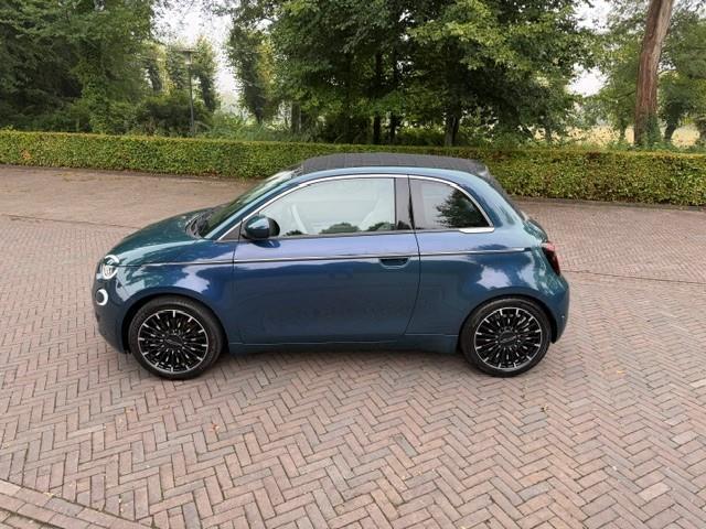 Fiat 500C Cabriolet BEV 42kWh LA PRIMA SOH 93%/Leer/Acarplay/Full led/Fabrieksgarantie
