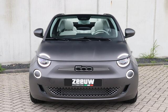 Fiat 500C La Prima 42 kWh | "Matt Grijs" | Technology | Winter | Camera | 17"