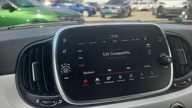 Fiat 500C 1.0 Hybrid Hey Google