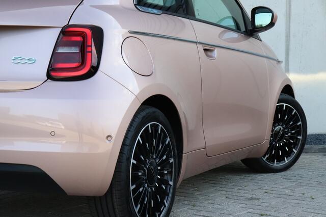 Fiat 500C La Prima by Bocelli 42 kWh | JBL | Winter | Camera | 17?
