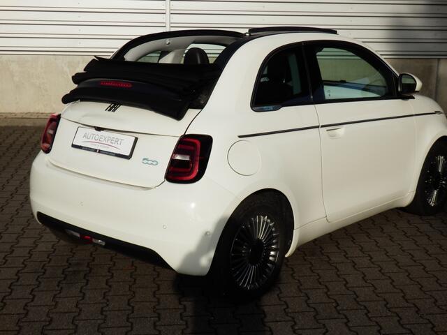 Fiat 500C Icon 42 kWh | Cabrio zwarte kap | Camera | Chroompakket | SOH 96% I