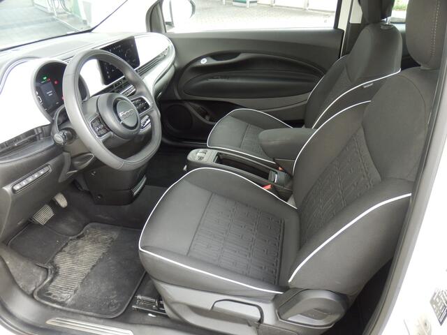 Fiat 500C Icon 42 kWh | Cabrio blauwe kap | Camera | Chroompakket | SOH 96 % I