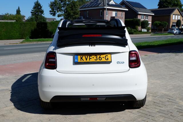 Fiat 500C 42 kWh ICON / INCL 12mnd BOVAG / Apple carplay / Camera / Stoelverwarming