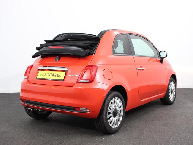 Fiat 500C 1.0 Hybrid Cabrio Navigatie Climate Control Cruise control Lichtmetalen velgen Apple Carplay/ Android Auto Navigatie Parkeersensor achter
