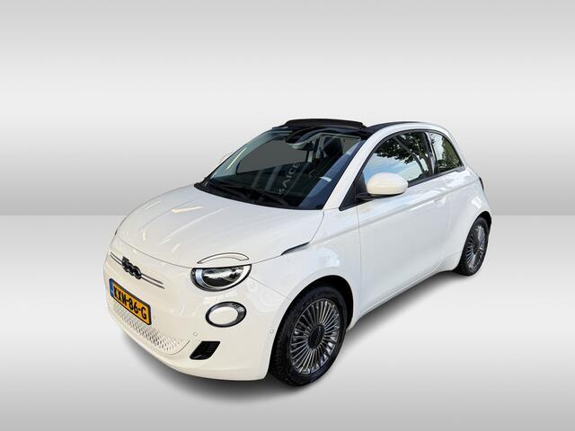 Fiat 500C Urban 42 kWh | SOH 98.43% | all season banden | stoelverwarming | applecarplay/android auto | achteruitrijcamera |