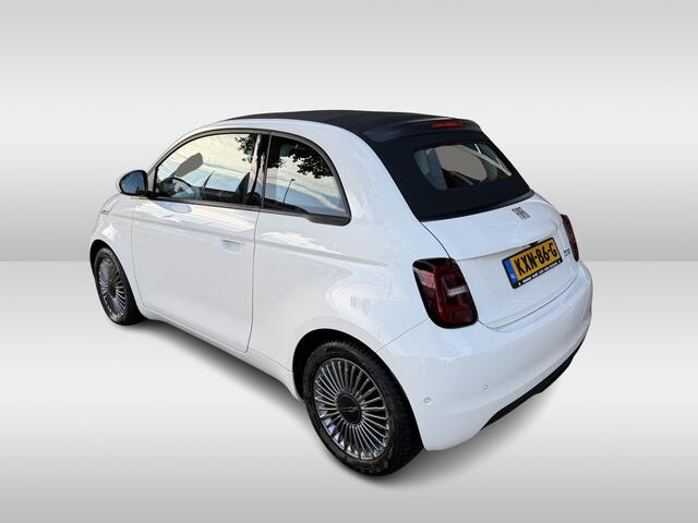 Fiat 500C Urban 42 kWh | SOH 98.43% | all season banden | stoelverwarming | applecarplay/android auto | achteruitrijcamera |