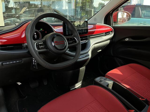 Fiat 500C RED Edition | Apple/Android | Verkeersbord detectie | Cruise control