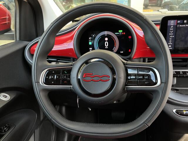 Fiat 500C RED Edition | Apple/Android | Verkeersbord detectie | Cruise control