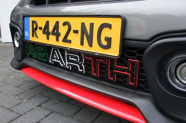 Fiat 500C ABARTH 1.4 T-Jet Competizione/ 180PK/ SABELT stoelen/ Beats audio/ KW schroefset/ Brembo