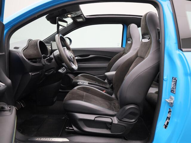 Fiat 500C ABARTH Abarth Scorpionissima 42 kWh | Navigatiesysteem | Parkeersensoren voor + achter | Camera | Stoelverwarming | Lichtmetalen velgen 18" |