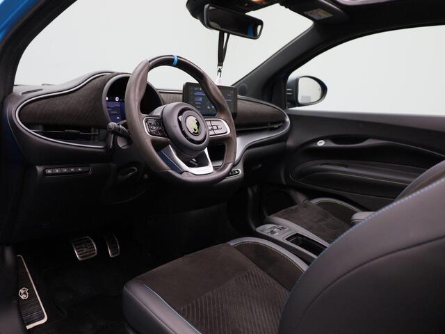 Fiat 500C ABARTH Abarth Scorpionissima 42 kWh | Navigatiesysteem | Parkeersensoren voor + achter | Camera | Stoelverwarming | Lichtmetalen velgen 18" |