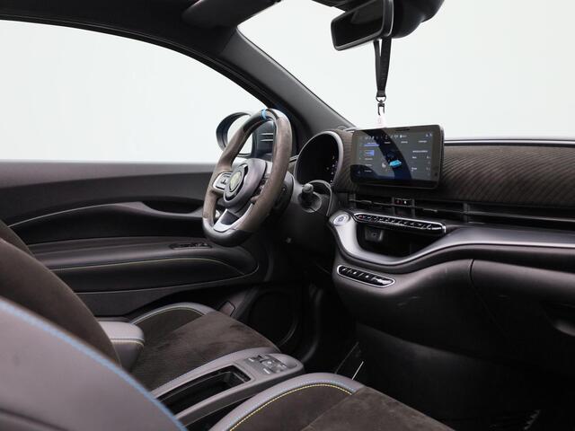 Fiat 500C ABARTH Abarth Scorpionissima 42 kWh | Navigatiesysteem | Parkeersensoren voor + achter | Camera | Stoelverwarming | Lichtmetalen velgen 18" |