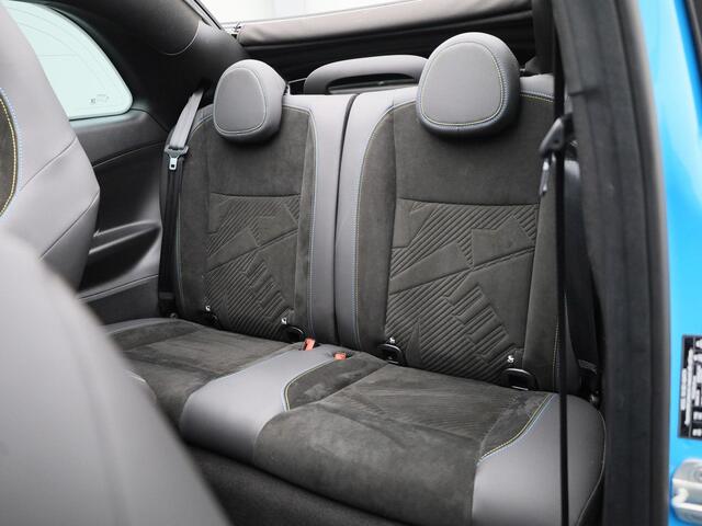 Fiat 500C ABARTH Abarth Scorpionissima 42 kWh | Navigatiesysteem | Parkeersensoren voor + achter | Camera | Stoelverwarming | Lichtmetalen velgen 18" |
