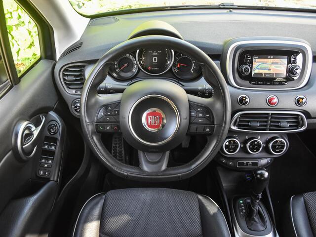 Fiat 500X 1.4 Turbo MultiAir Lounge automaat / zwart leer/stof / stuurverwarming / stoelverwarming / airco / cruise control / navi / USB / privacy glass achter