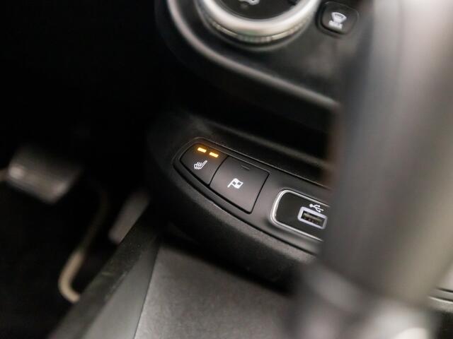 Fiat 500X 1.3 GSE Yacht Club Capri 150Pk Automaat (APPLE CARPLAY, GROOT NAVI, CAMERA, LEDEREN SPORTSTOELEN, STOELVERWARMING, KEYLESS, LED KOPLAMPEN, LANE ASSIST, DAB+, NIEUWE APK, NIEUWSTAAT)