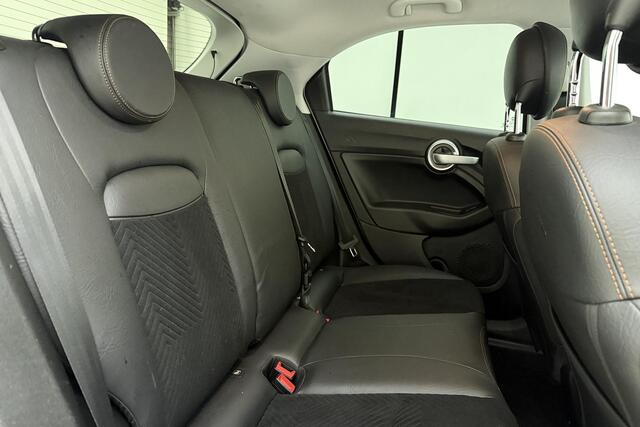 Fiat 500X 1.4 Turbo MultiAir S-Design | Navigatie | Trekhaak | Lichtmetalen velgen black | Extra getint glas | Cruise control | Hoge instap