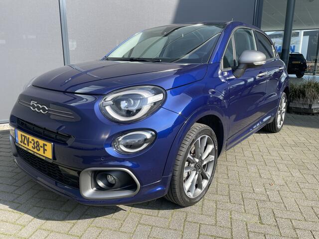 Fiat 500X 1.5 Hybrid Sport Achteruitrijcamera - Navigatie - Cruise control - Airco - Parkeersensoren - U-connect - Bluetooth - Radio - Stuur multifunctioneel - Start/stop systeem - Licht metalen velgen 18 inch - Keyless start - Led verlichting - Dodehoek detector -