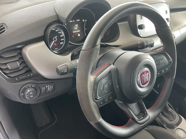 Fiat 500X 1.5 Hybrid Sport Achteruitrijcamera - Navigatie - Cruise control - Airco - Parkeersensoren - U-connect - Bluetooth - Radio - Stuur multifunctioneel - Start/stop systeem - Licht metalen velgen 18 inch - Keyless start - Led verlichting - Dodehoek detector -