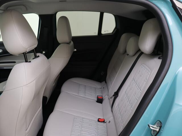 Fiat 600 600e La Prima 54 kWh LEDER | Stoelverwarming | Adaptive cruise | Camera | FP