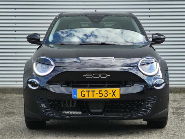 Fiat 600 La Prima 1.2 Turbo Hybrid 110pk | 180° CAMERA | ELEKTR. A.KLEP | ADAPTIVE CRUISE | CLIMA | APPLE CARPLAY / ANDROID AUTO