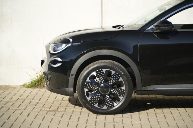 Fiat 600 1.2 Hybrid 136 PK La Prima | Navi | Camera | Carplay
