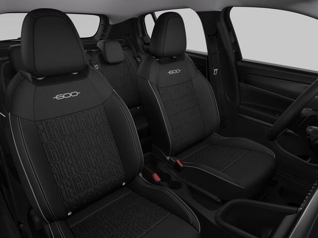 Fiat 600 1.2 Hybrid 110pk Black Edition | Uit voorraad leverbaar !