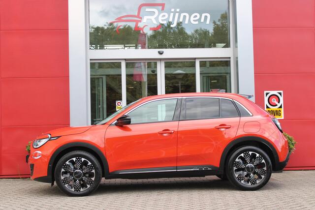 Fiat 600 1.2 110PK Hybrid LA PRIMA | NAVIGATIE | LEDEREN BEKLEDING | ELEKTRISCH BEDIENBARE BESTUURDERSSTOEL MET MASSAGE FUNCTIE | VOORSTOELEN VERWARMD | KEYLESS ENTRY | ADAPTIVE CRUISE CONTROL | SCHAKELFLIPPERS | APPLE CARPLAY | ACHTERUITRIJ CAMERA | DODEHOEKDETEC