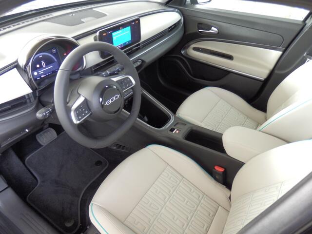 Fiat 600 1.2 100 pk. Hybrid La Prima I Automaat I