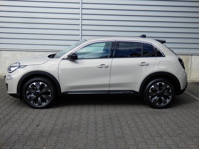 Fiat 600 1.2 136 pk. Hybrid La Prima I Automaat I