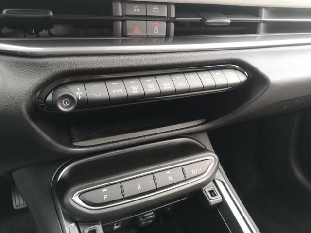 Fiat 600 1.2 Hybrid La Prima 136 PK | Full option | Camera | Stoelverwarming | Carplay | Dodehoeksens.