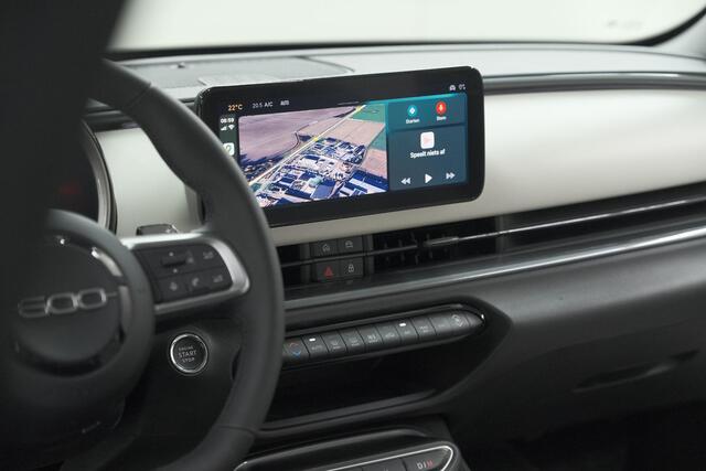 Fiat 600 1.2 Hybrid 100 DCT6 La Prima | Camera | Adaptieve Cruise Control | Dodehoekdetectie | Stoelverwarming