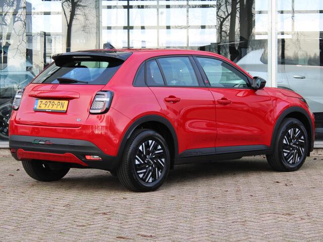 Fiat 600 600e RED 54 kWh | Automaat | Climate / Park. Sensoren / Apple Carplay