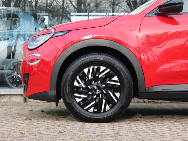 Fiat 600 600e RED 54 kWh | Automaat | Climate / Park. Sensoren / Apple Carplay